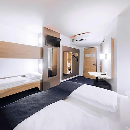 Отель B&B Hotel Dessau Дессау